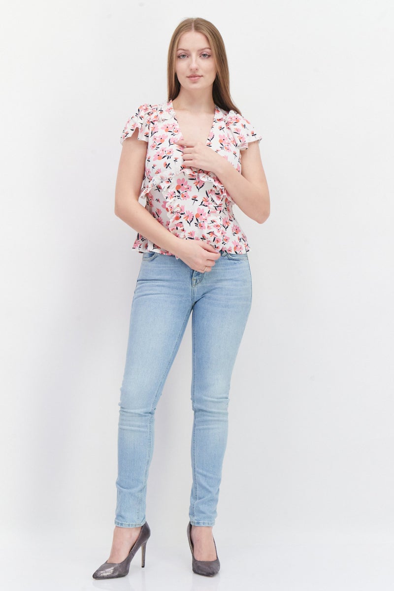 RIVER ISLAND بلوزة نسائية بأكمام قصيرة على شكل حرف V، طباعة شاملة، مجموعة بيضاء - Image 2